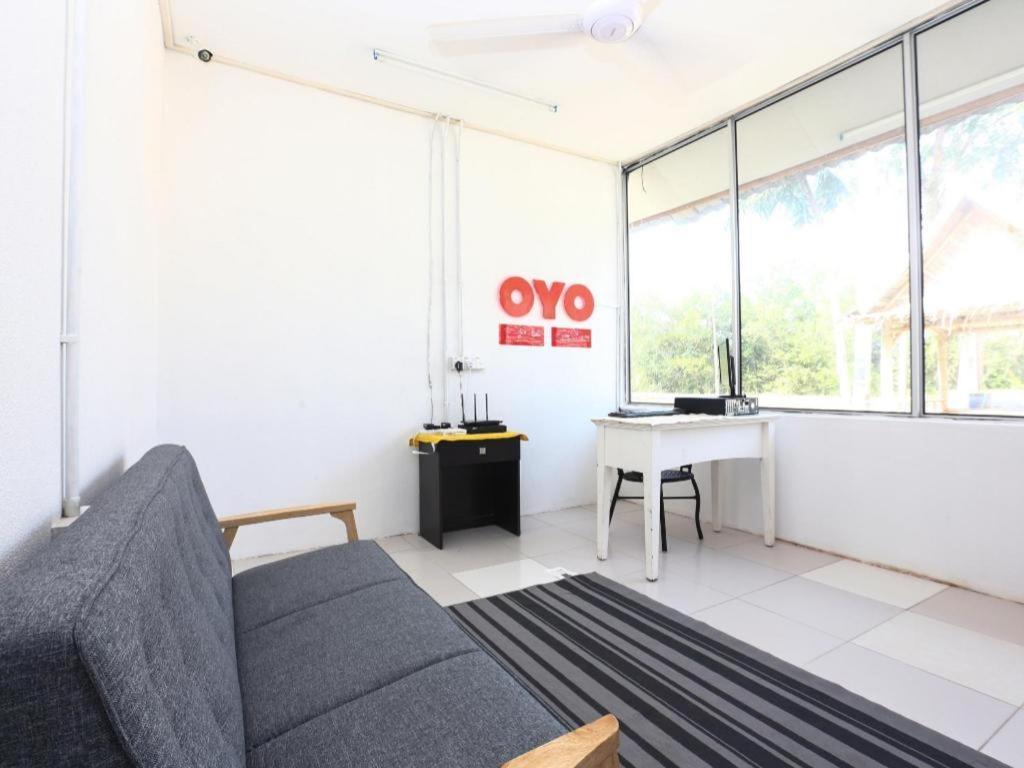 Oyo-89607阿罗哈小屋 Kampung Raja 外观 照片